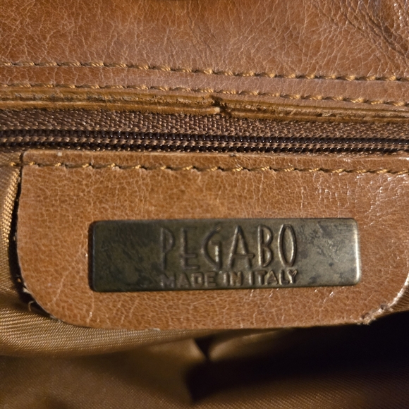 Pegabo Vintage Leather Mini‎ Bag - Picture 7 of 13